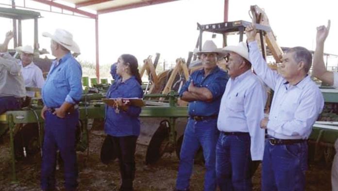 Cobrarán seguro de campesinos difuntos