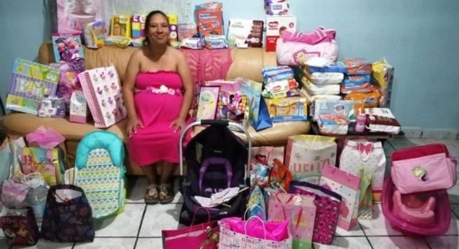 Nadie llegó a su baby shower, se hizo viral y desconocidos la llenaron de regalos (FOTOS)