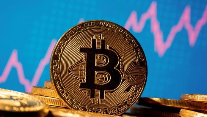 Bitcoin supera los 30 mil dólares por primera vez en su historia