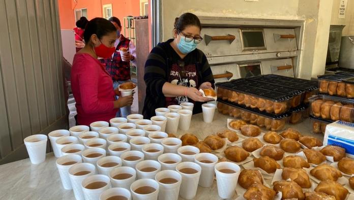 Comparte DIF pan de muerto