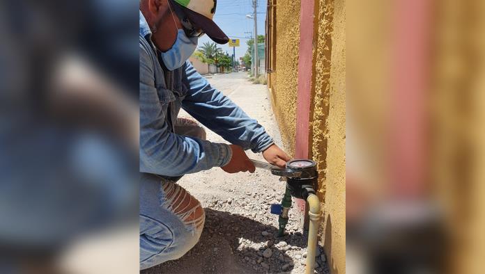 Cambian tubería  en la calle Juárez