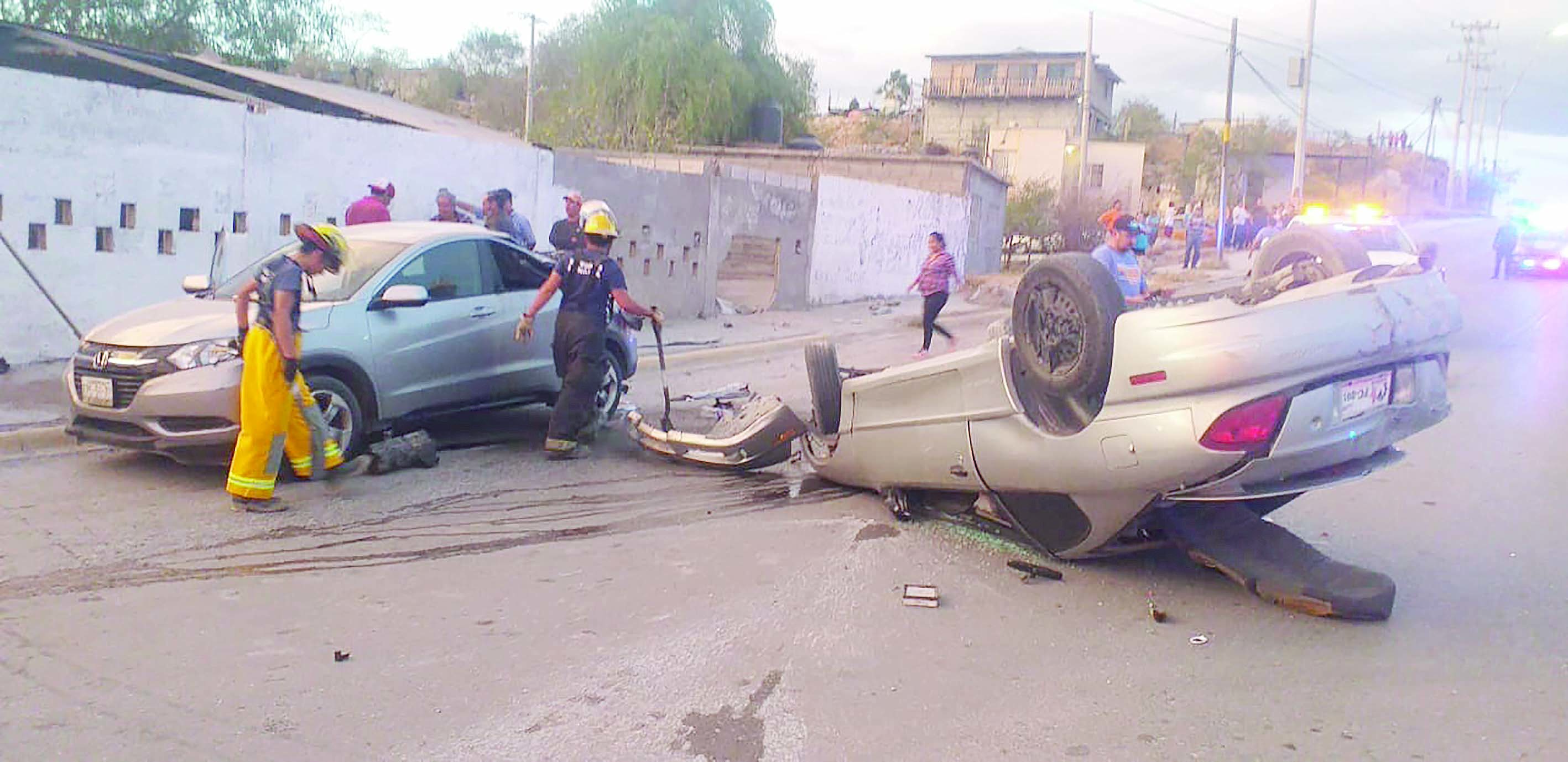 Choca, vuelca y se mata en Las Torres