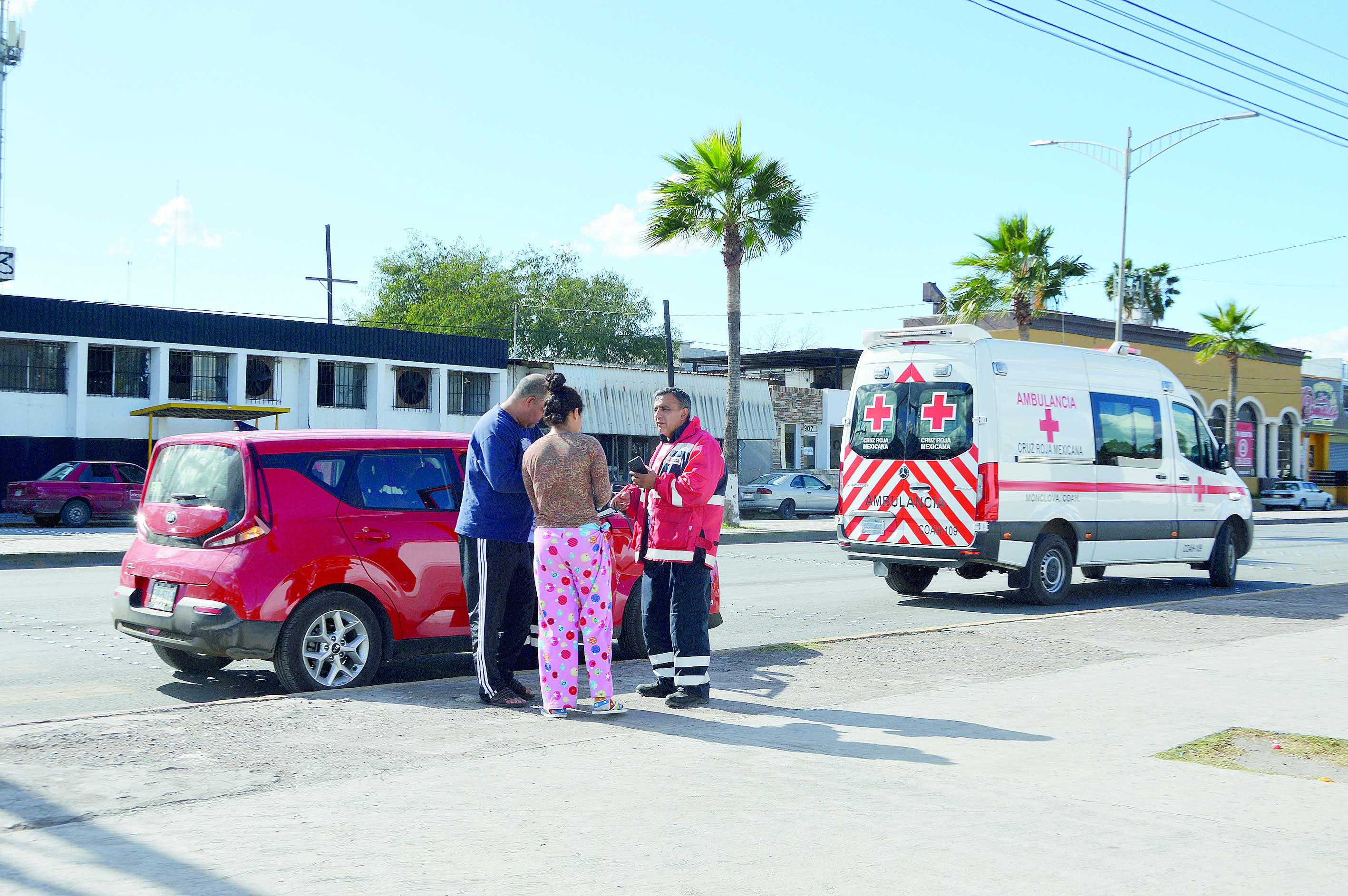 ‘Estrena’ auto del año en accidente