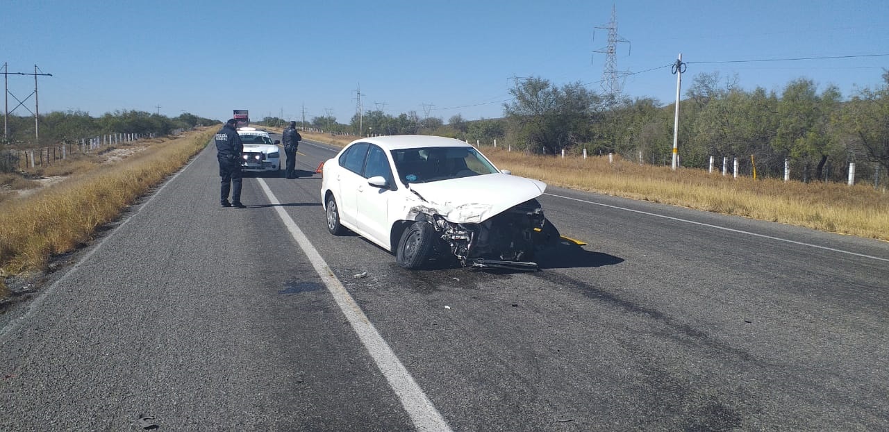 Destroza auto prestado y camioneta del año