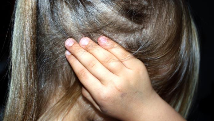 Tía de niña de 5 años permite que su novio abuse sexualmente de ella