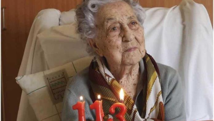 Mujer más longeva de España supera el COVID-19