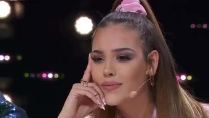 Responde Danna Paola a académico que la insultó