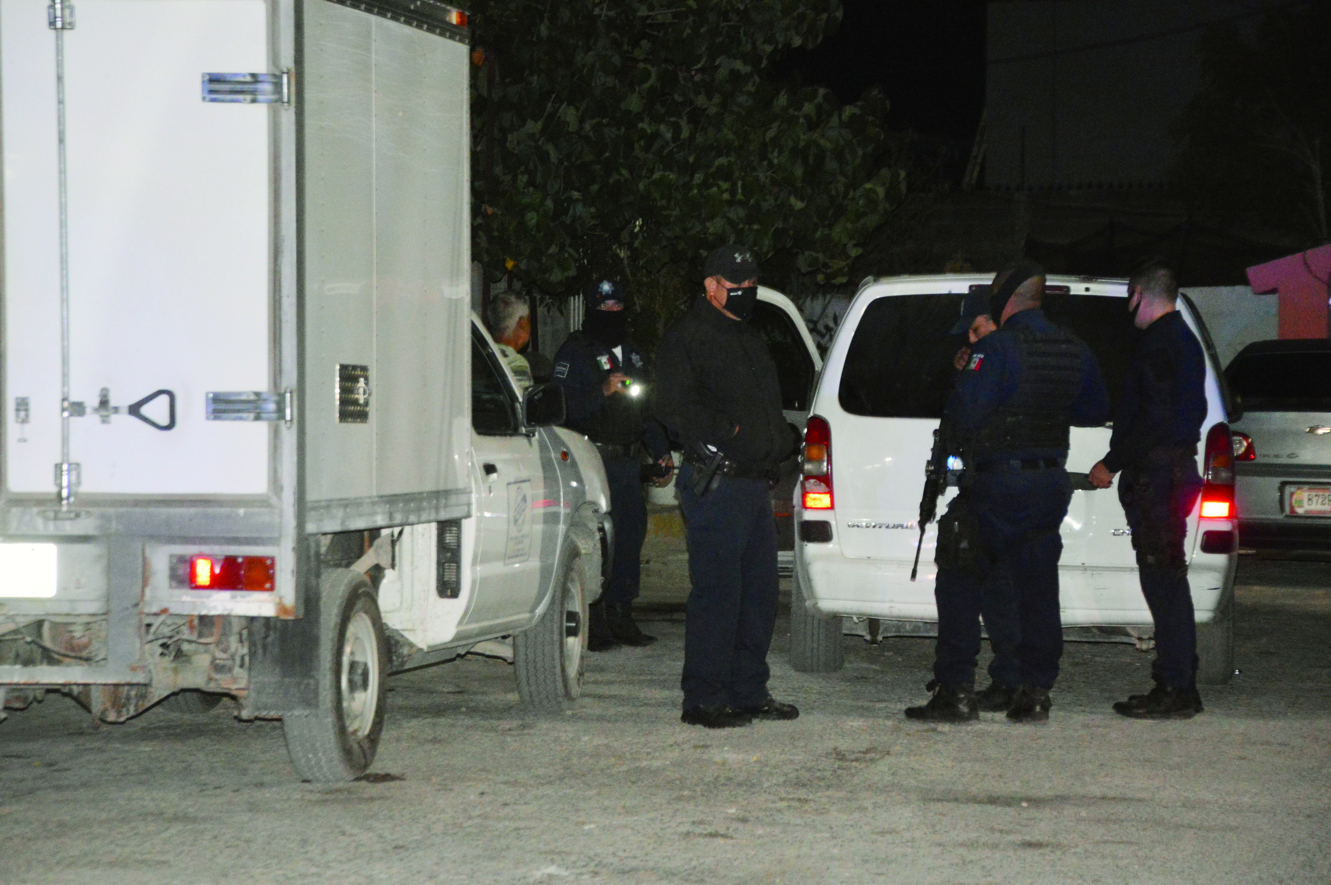 Muerde  a Policía