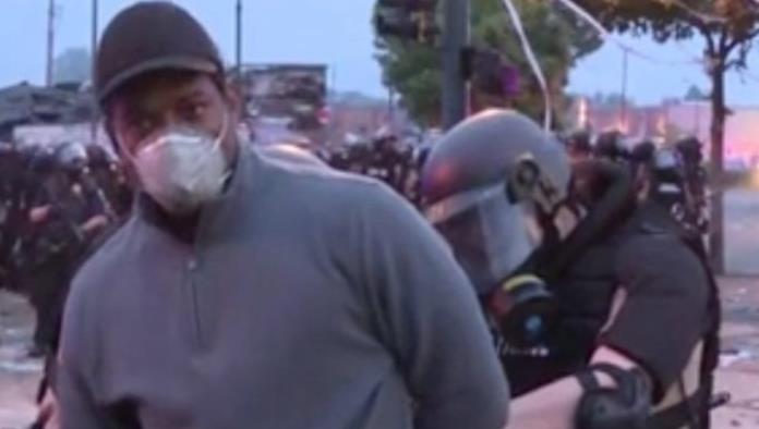 Arrestan a reportero de CNN mientras transmitía al aire manifestaciones (VIDEO)