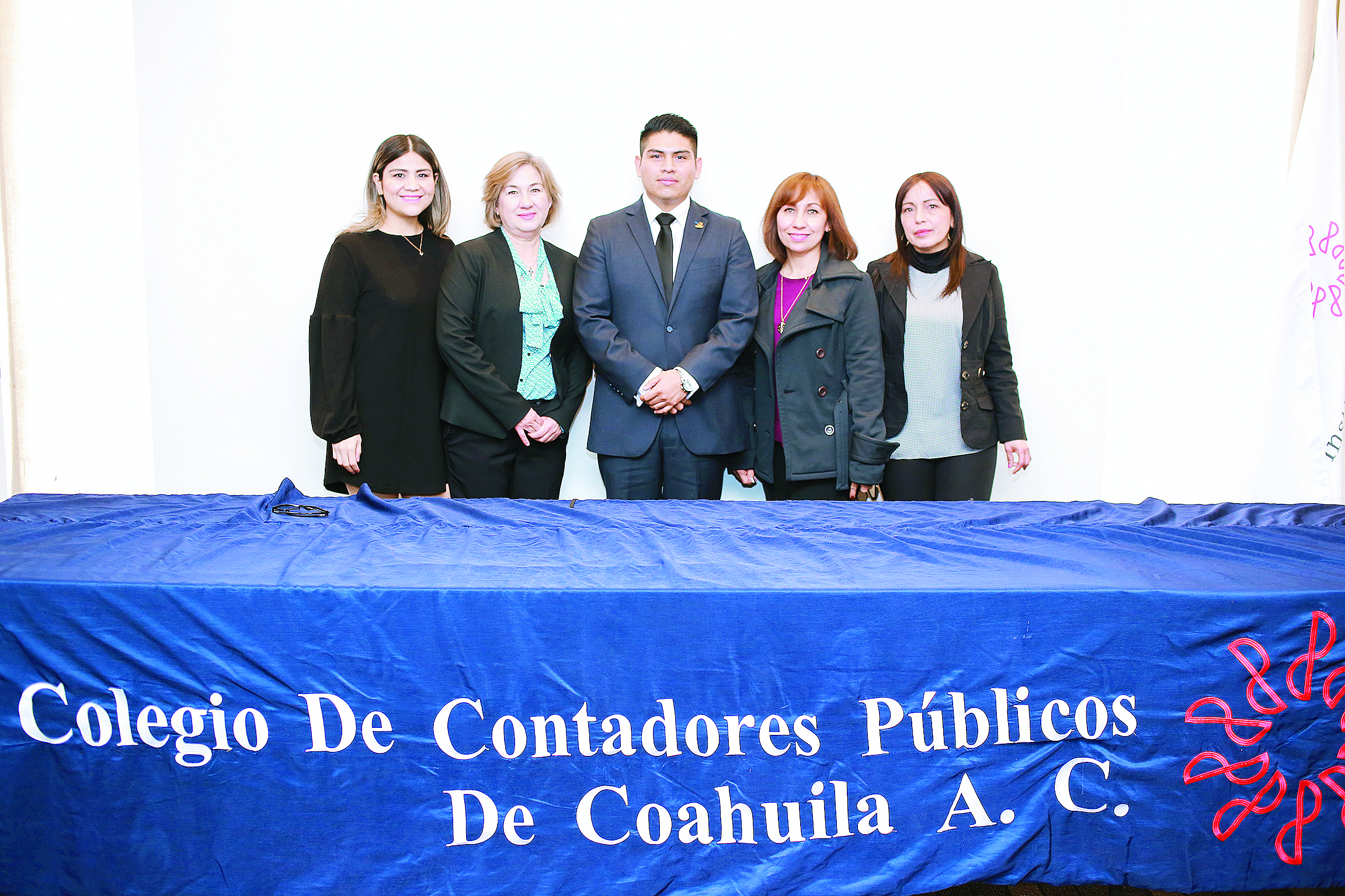 Colegio de Contadores Públicos de Coahuila A.C. Hace entrega de constancias