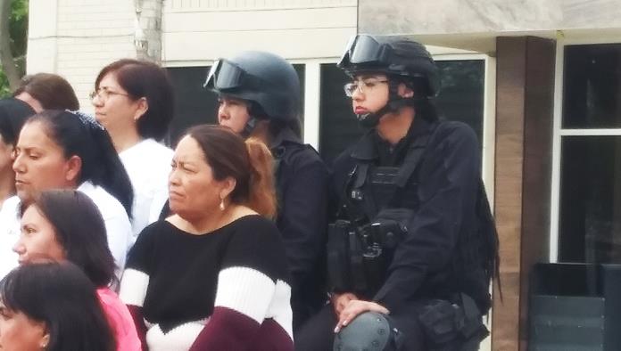 Se ausentan las mujeres policías