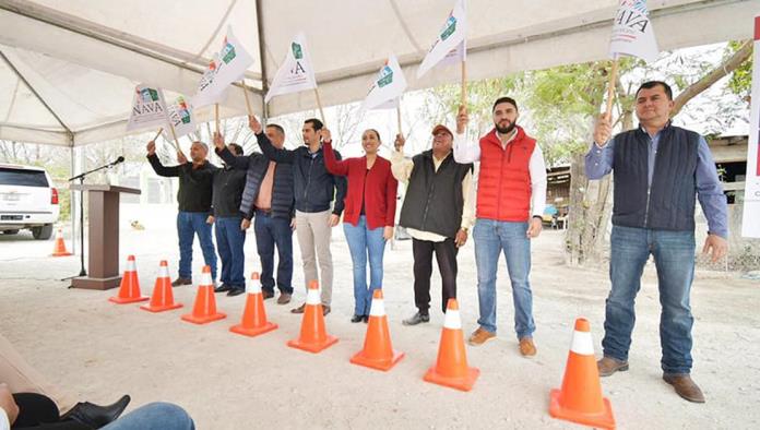 Mejora alcalde viviendas en Nava