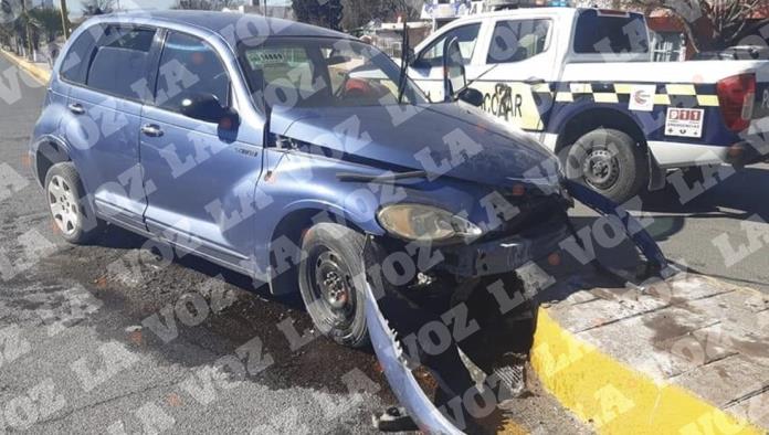 Estampa auto  en camellón