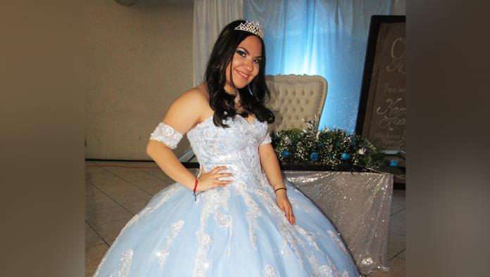 Quinceañera supera la dulzura de las mismas flores