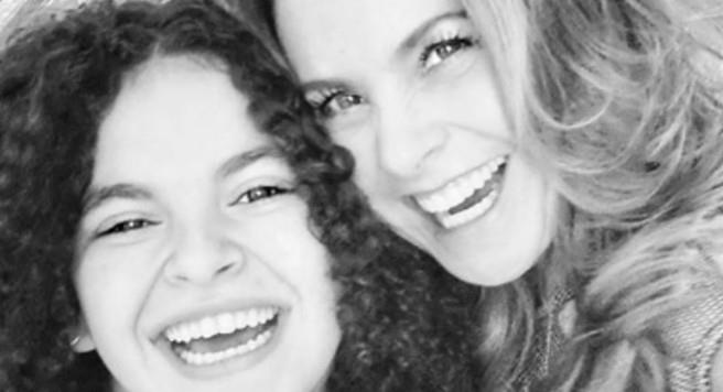 “Divirtiéndonos en casa”: Manuel Mijares canta con su hija y causan sensación en IG
