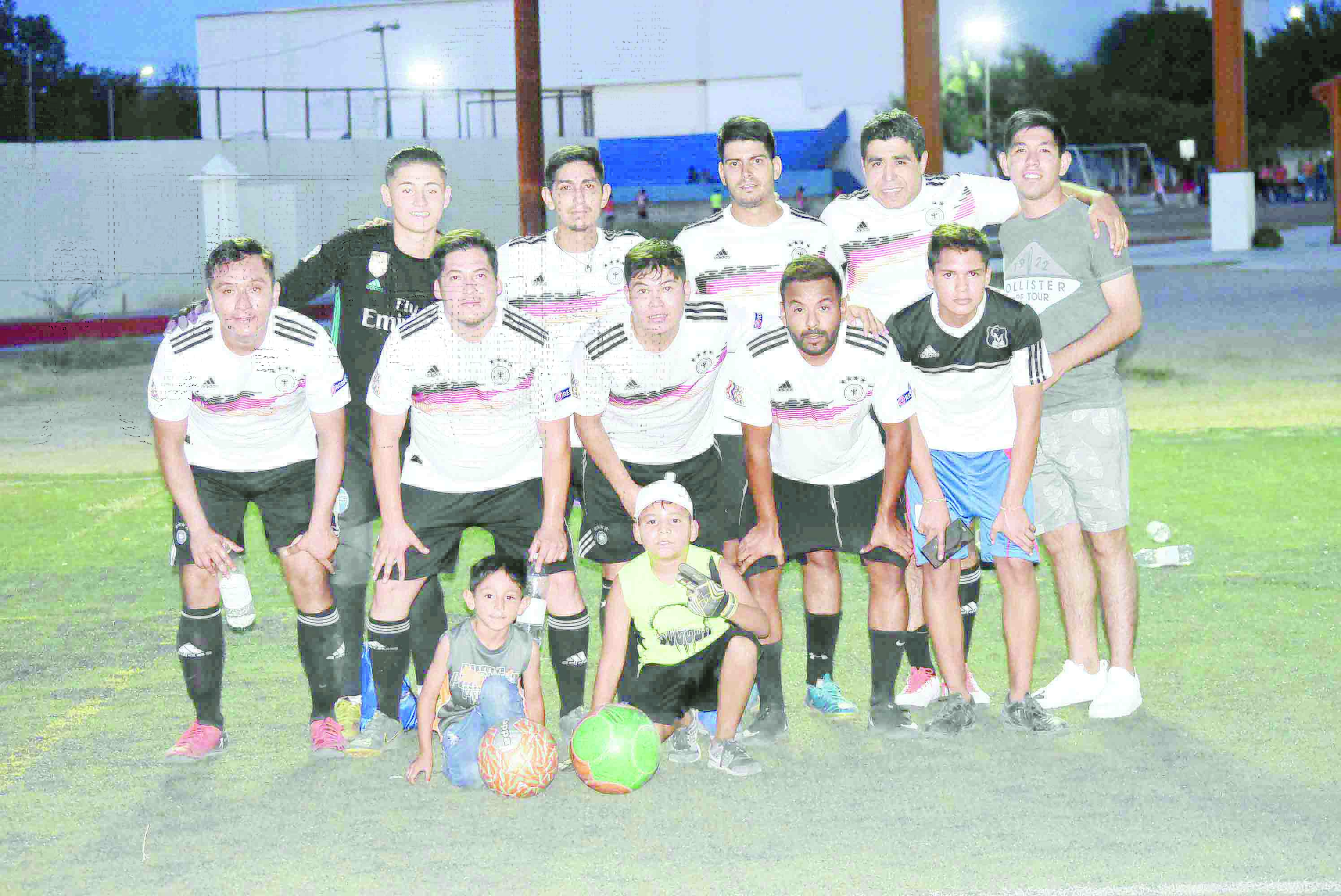 Enrique Maluy promueve el futbol