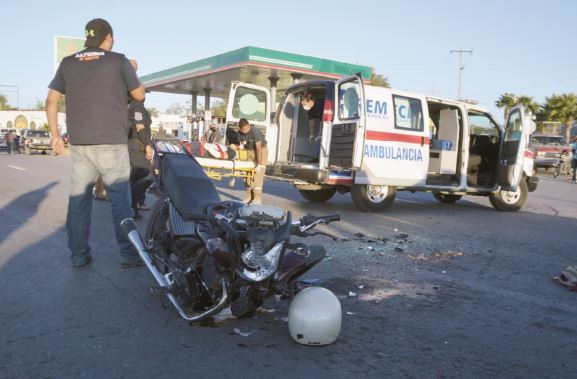 Se parte  la cabeza  en moto