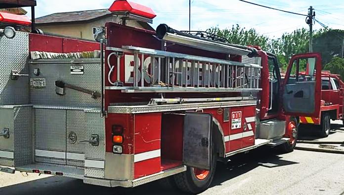 Atienden bomberos conato de incendio