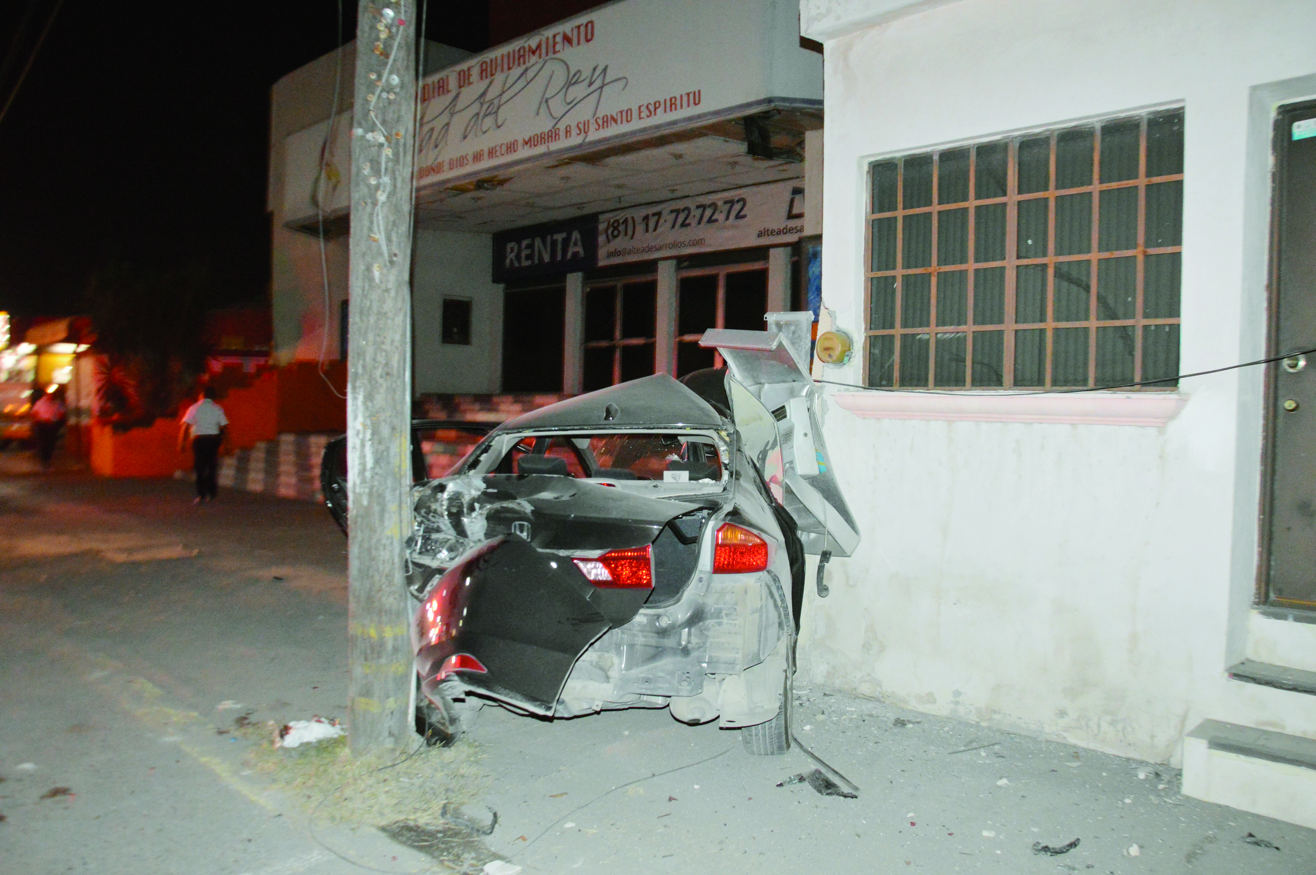 Estrella auto en antiguo cine