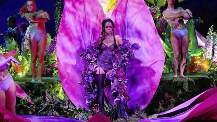 ¡A un lado, ángeles! Rihanna demuestra su poder en el desfile de Savage x Fenty vol.2