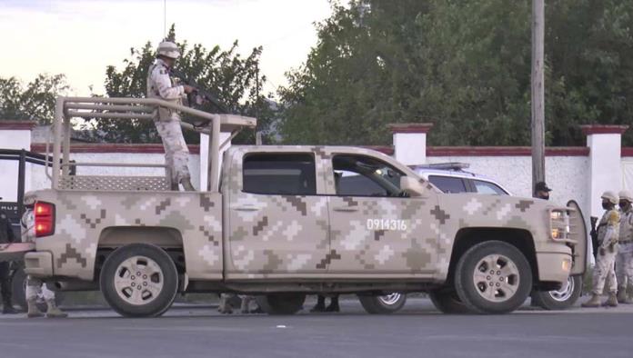 Derriba militar poste de Telmex