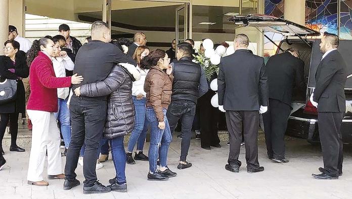 Dan último adiós al niño José Ángel