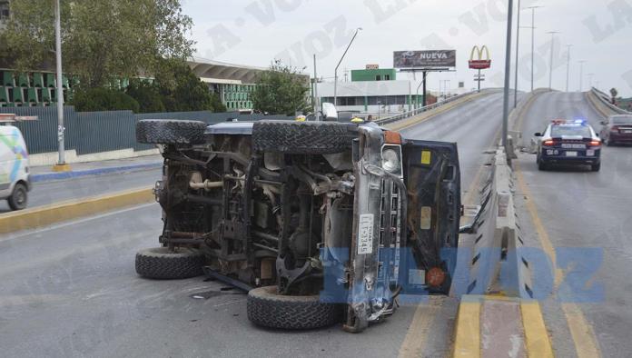 ‘Maromea’ en puente del IMSS