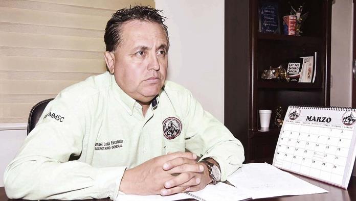 Piden desafuero de Gómez Urrutia