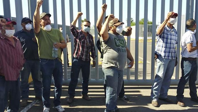 Apoyan esposas a mineros de la VI