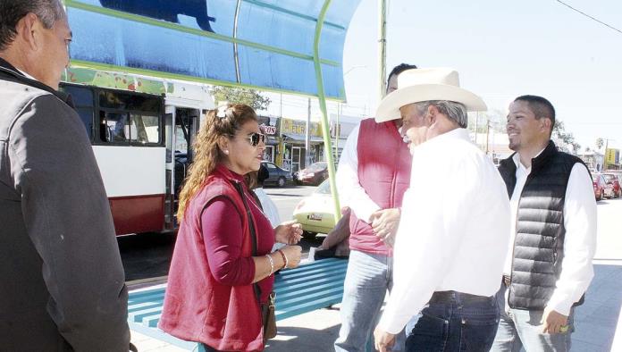 Proyectan parabuses en la plaza