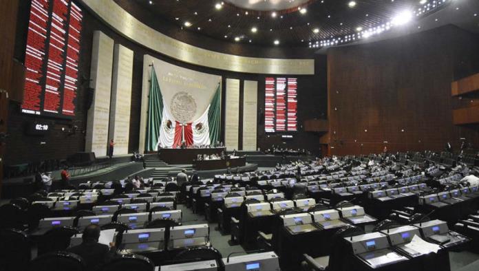 Diputados aprueban dictamen para quitar fuero al presidente de México