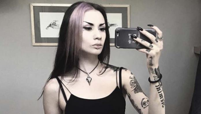 Los tatuajes de Matilda la Muerta causan sensación, los tiene en todo su cuerpo