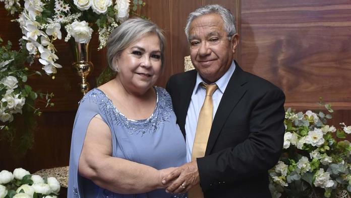 Juana María y Javier celebraron 50 años de casados