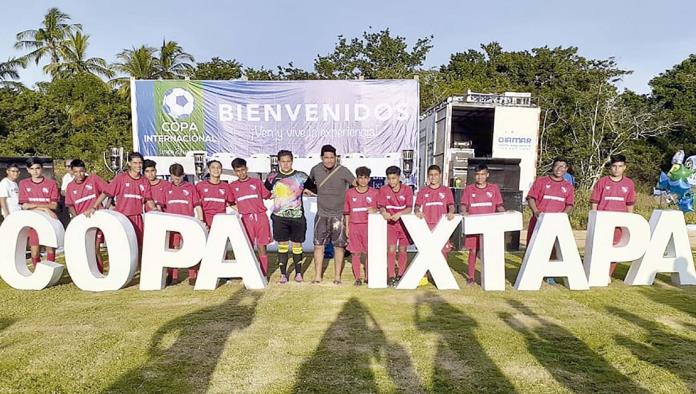 Avanza equipo Independiente en Copa Ixtapa Internacional