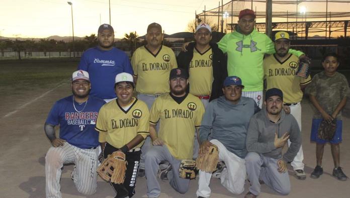 Los mejores a semifinales en la liga Softbol Acero