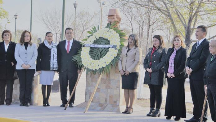 Honran al Coronel Ildefonso Fuentes