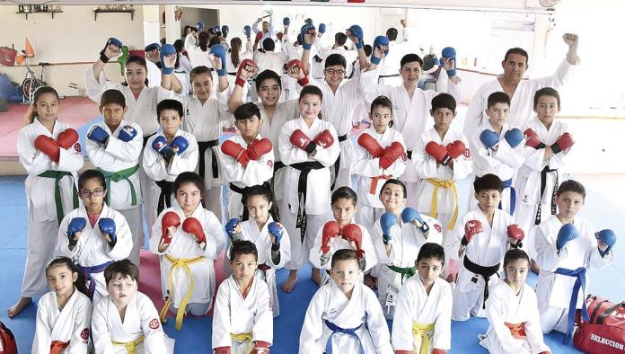 Karatekas participan en Campeonato Nacional