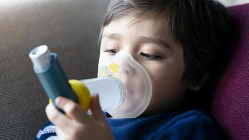 Dispara frío asma en niños menores de 5 años