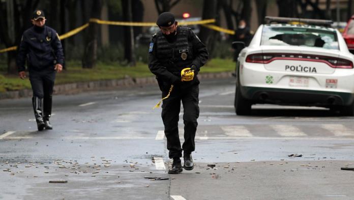 Muere una mujer que vendía quesadillas en atentado contra García Harfuch