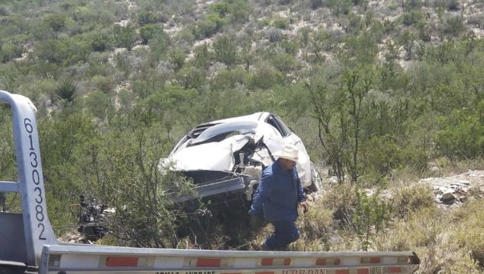 Trasladan a mujer accidentada