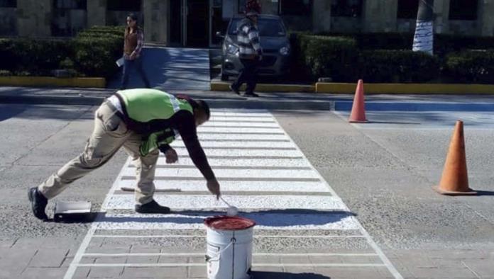 Pintan en Múzquiz cruces peatonales