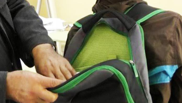 Revisar mochilas es obligación de padres