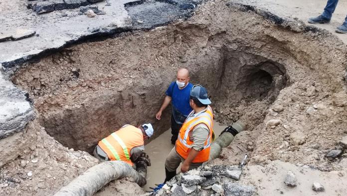 Otra vez se rompe la línea del agua