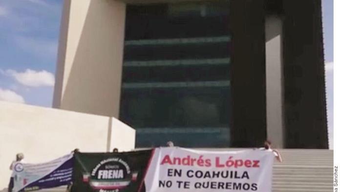 Participa Monclova en  protesta Anti-AMLO
