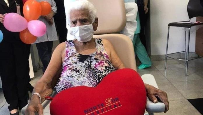 Mujer de 101 años con marcapasos logró vencer al coronavirus