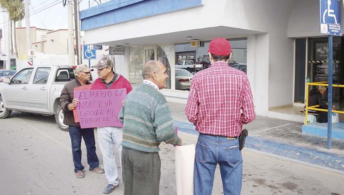 Protestan otra vez en SIMAS