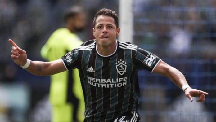 Chicharito Hernández marca hat-trick en el LA Galaxy contra NY Red Bulls