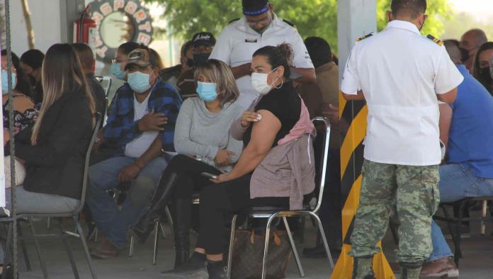 Monitorean a embarazadas que fueron vacunadas