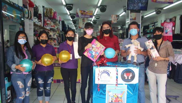 Colectan juguetes para el día del niño