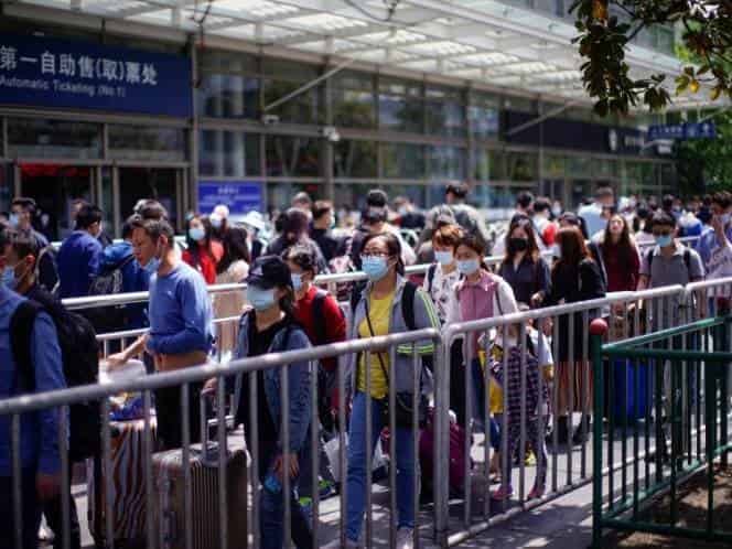 Chinos salen en masa a las calles, sin miedo a la pandemia